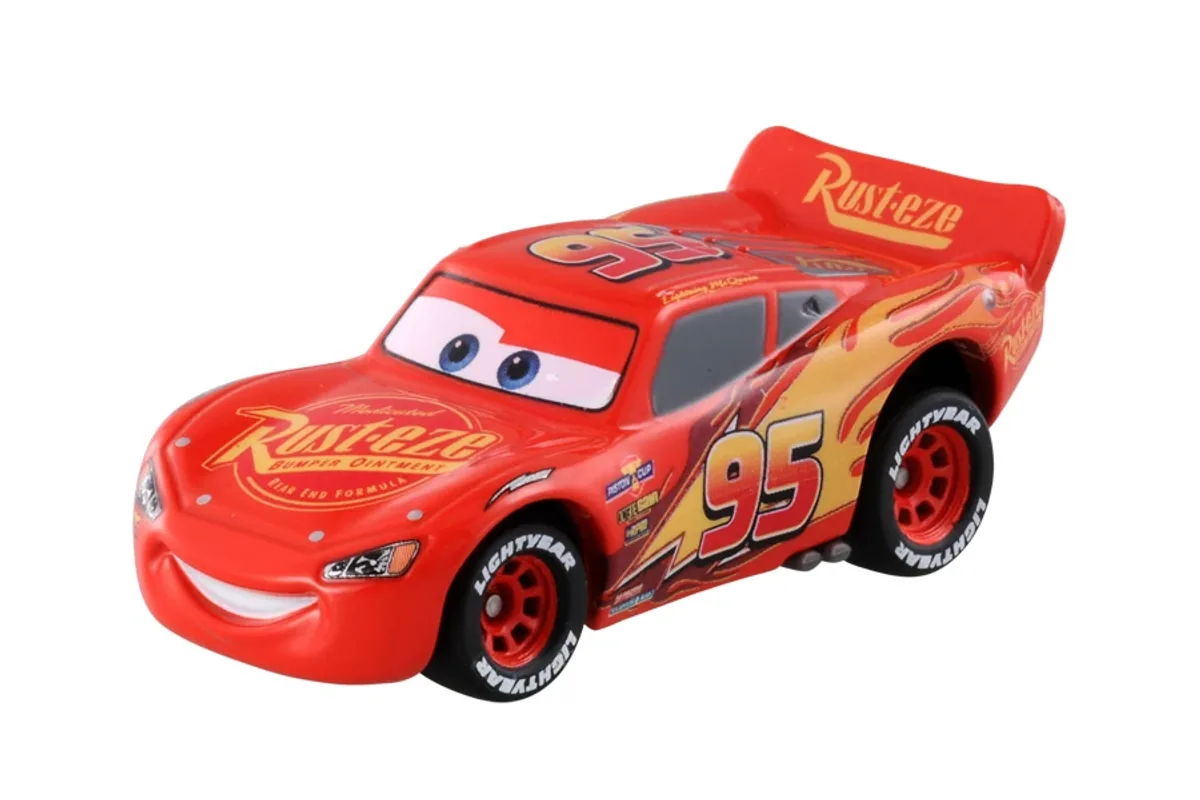 Tomica No. C41 Lightning McQueen (Cars 3 Standard Type) / 闪电麦坤 汽车总动员3 标准型 die-cast model — official product photo of the toy car