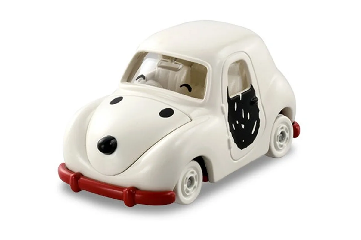 Tomica No. 153 Snoopy Car Tomica No. 153 Snoopy Car / 史努比 小汽车 die-cast model — official product photo of the toy car