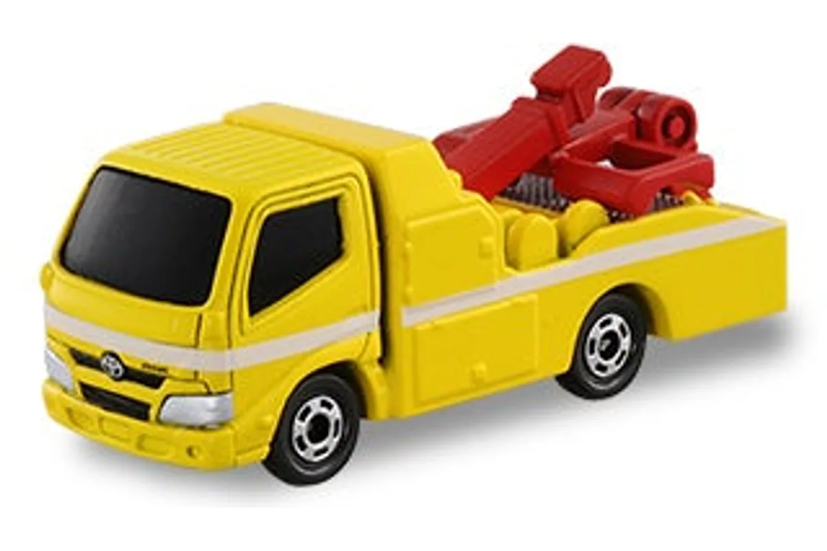 Tomica No. 5 Toyota Dyna Wrecker Truck Tomica No. 5 Toyota Dyna Wrecker Truck — photo of the real vehicle this casting is based on