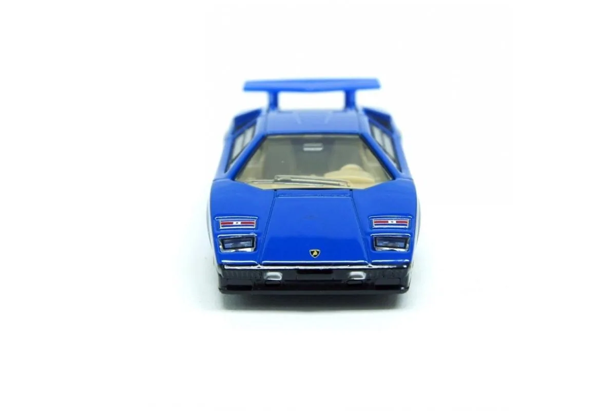 Tomica No. 10 Lamborghini Countach LP500S / 兰博基尼 康塔什 LP500S die-cast model — official product photo of the toy car