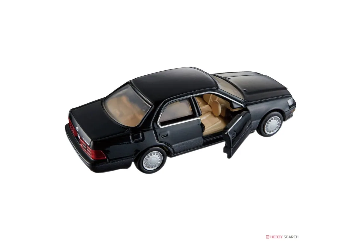 Tomica No. 19 Toyota Celsior / 丰田 Celsior die-cast model — official product photo of the toy car