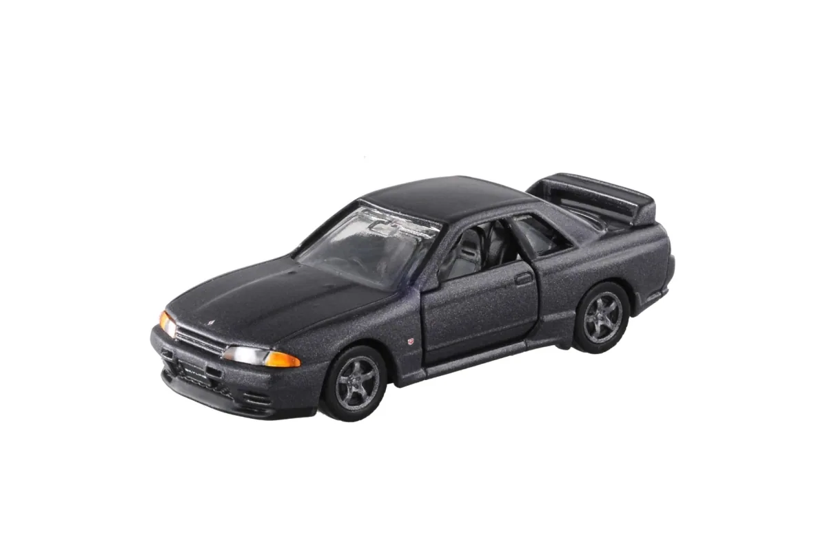 Tomica No. 26 Nissan Skyline GT-R (BNR32) / 日产 Skyline GT-R BNR32 die-cast model — official product photo of the toy car