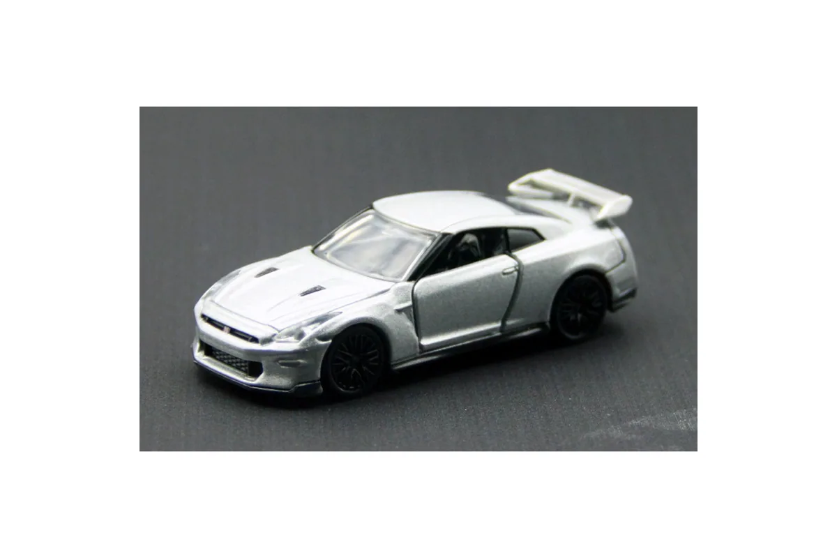 Tomica No. 49 Nissan GT-R (2025) / 尼桑 GT-R 轿跑车 die-cast model — official product photo of the toy car